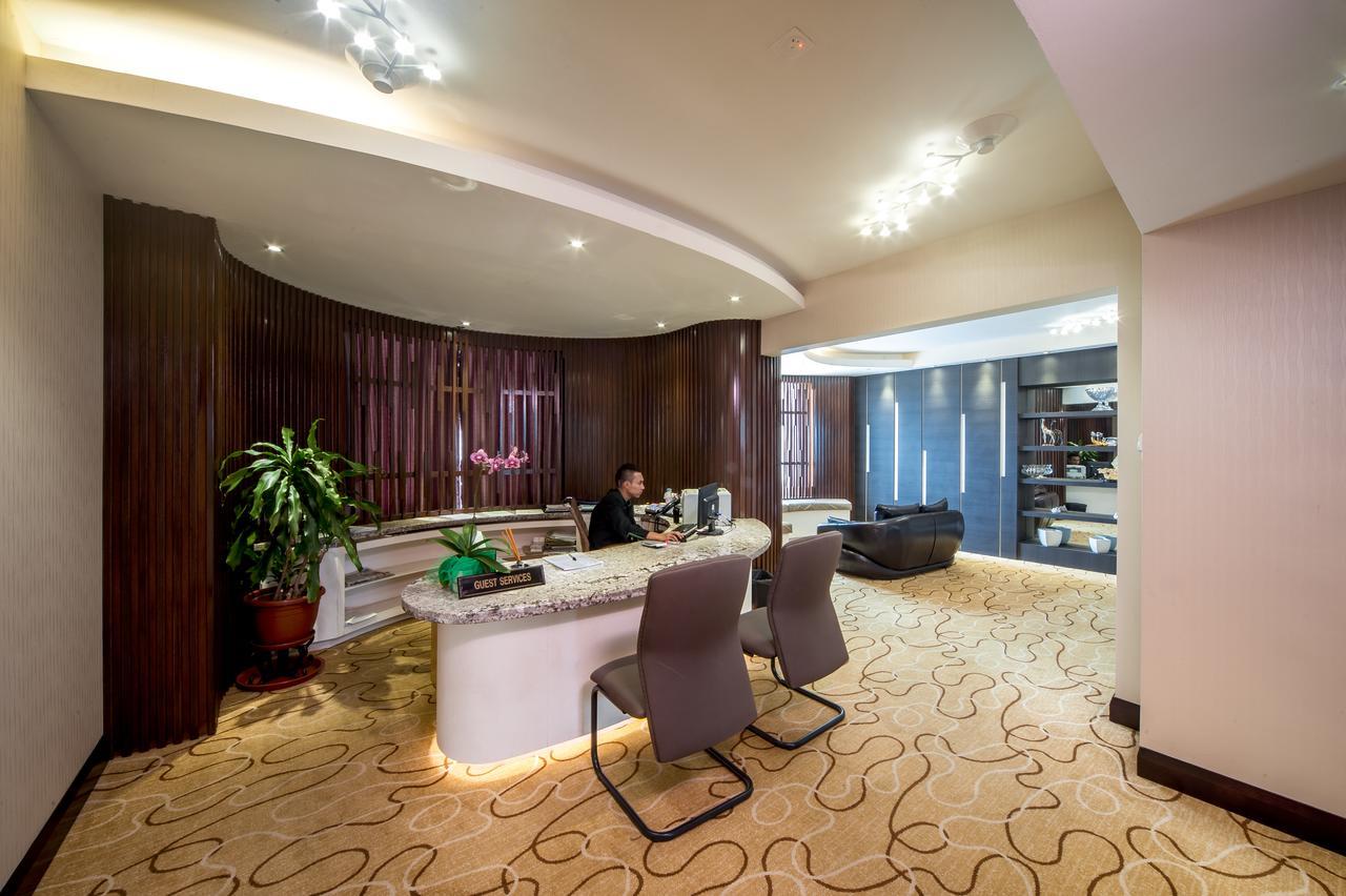 Promenade Hotel 4*